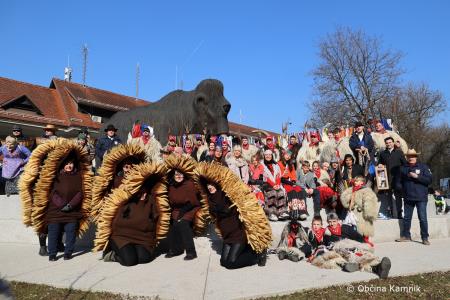 Kurenti iz Zamušanov v Kamniku preganjali zimo (35)